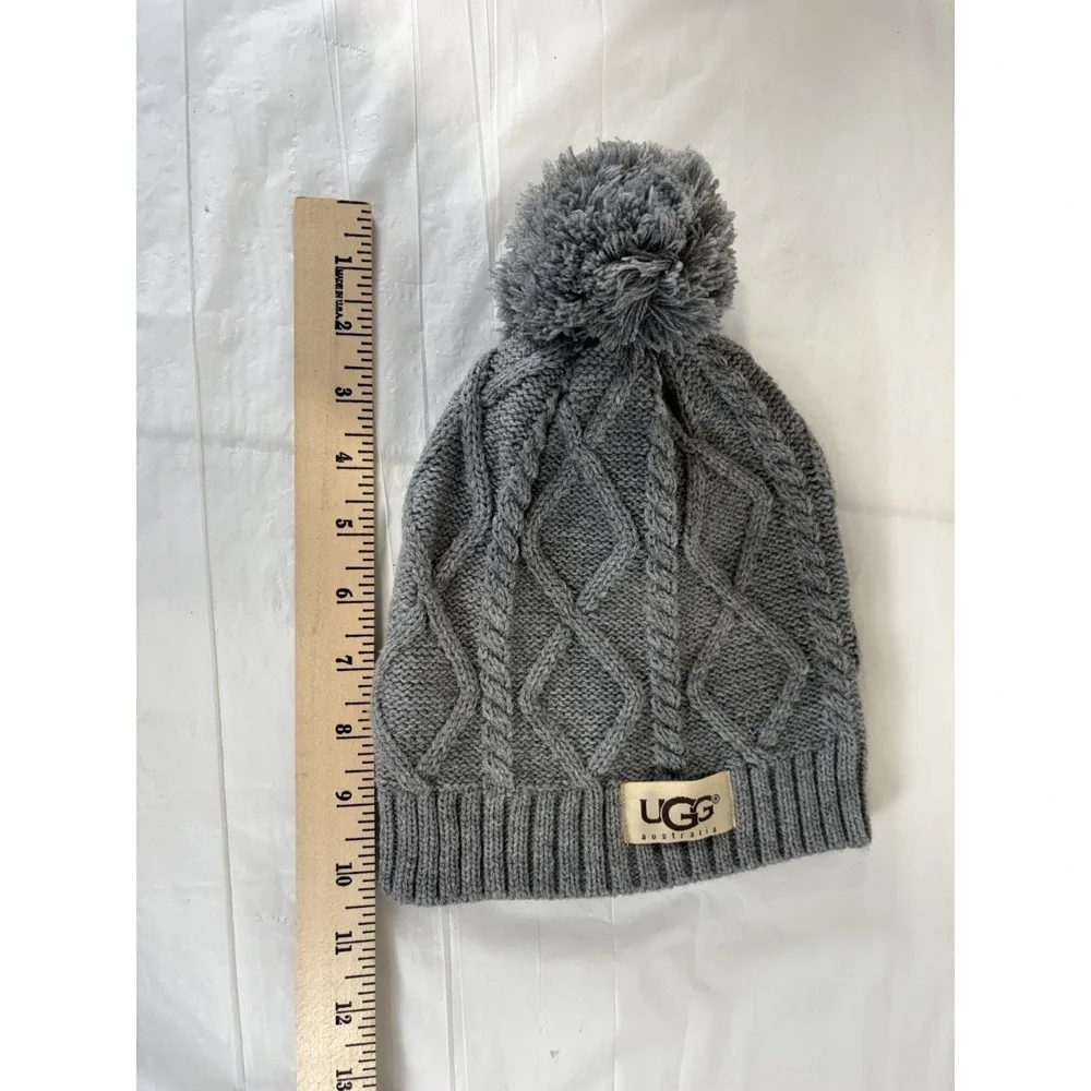 UGG Knit Hat Beanie -‎ Grey Winter - One Size O/S